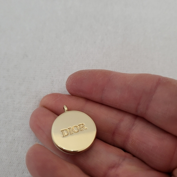 Dior Ja'dore NWOB Gold Tone Pendent With White Fragrance Stone 8mm - Picture 6 of 12